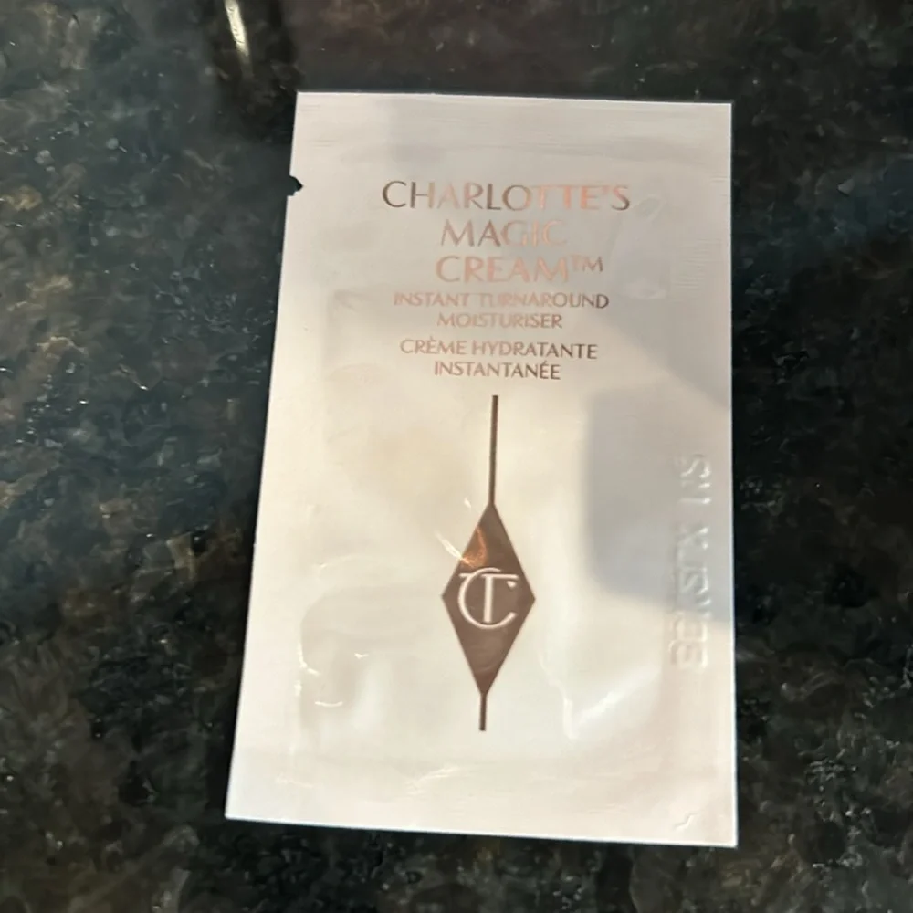 Charlotte Tilbury Deluxe Travel Makeup Set Pillow talk & Walk of no Shame NEW
